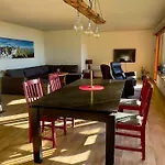 فيلة Lofoten Red