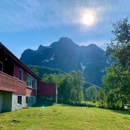 Villa Lofoten Red Laupstad
