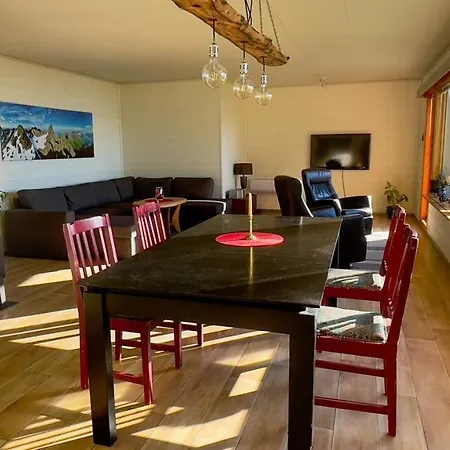 Villa Lofoten Red