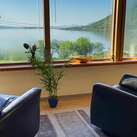 Villa Lofoten Red Laupstad