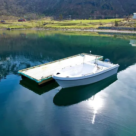 Lofoten Red Laupstad