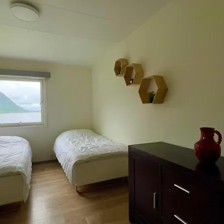 Lofoten Red Villa Laupstad