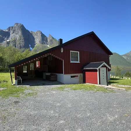 Lofoten Red