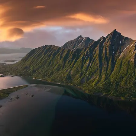 Lofoten Red Vila Laupstad